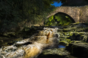 West Burton Packhorse Bridge Wallpaper mural
